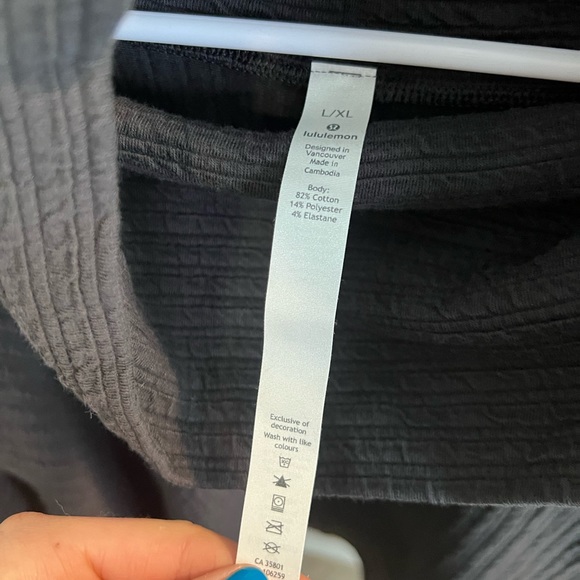 Lululemon retreat pullover!!🍋 - Picture 5 of 6